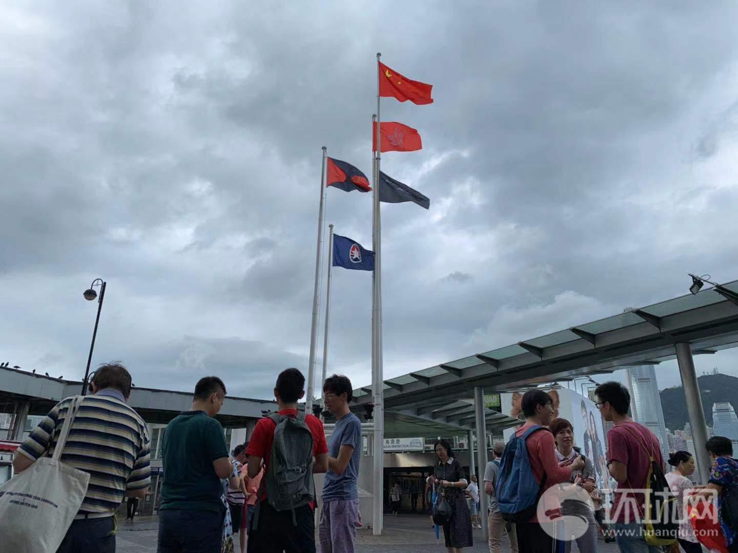 实锤了!孙颖莎王楚钦两小只代言袜子事出有因,王楠夫妇功不可没
